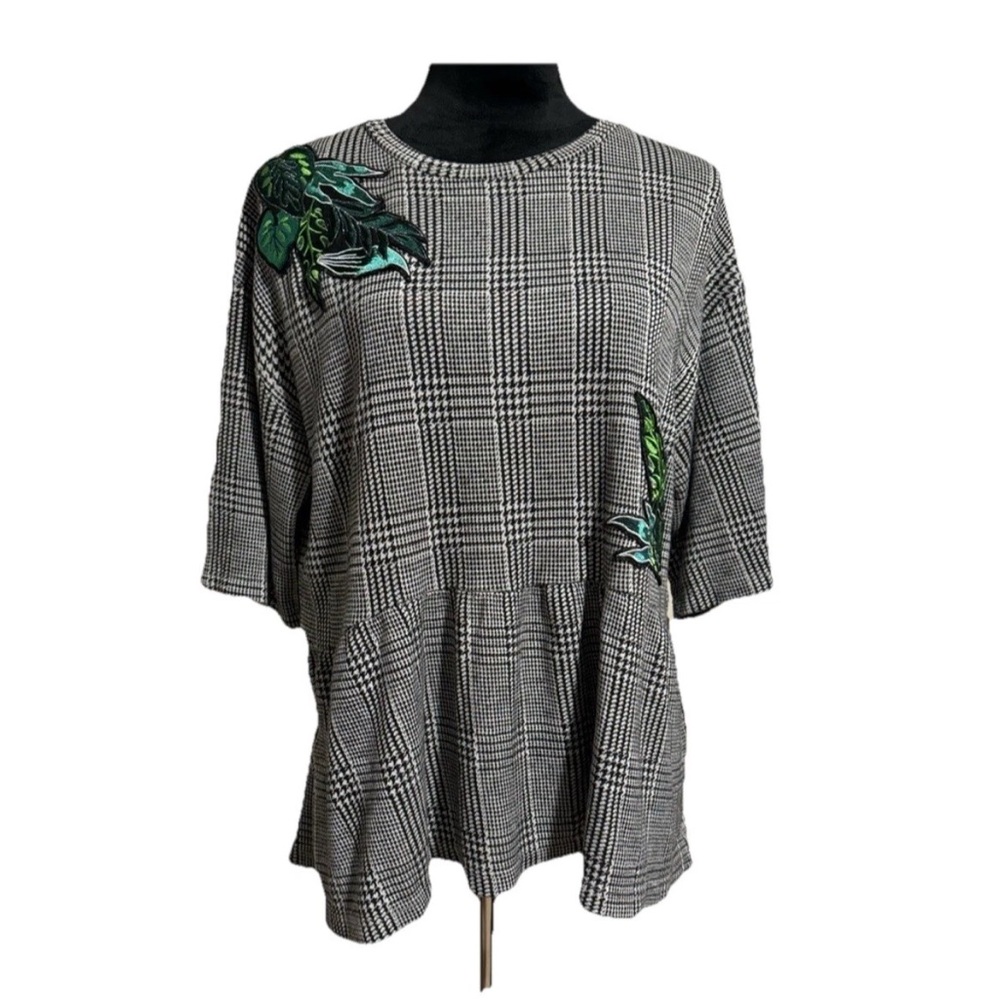 Zara Trafaluc houndstooth embroidered top, medium